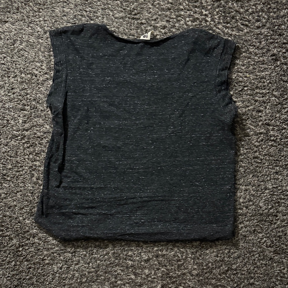 Roxy Charcoal Tee with Multicolor Heart Graphic - Picture 5 of 5